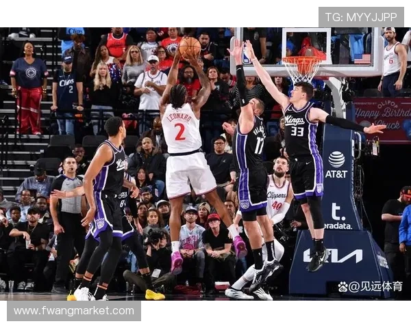 哈登空砍大号三双难救主快船鏖战四节终憾负老鹰队全场激战苦斗后